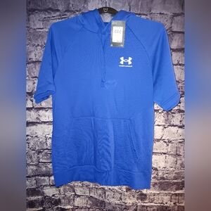 NWT Under Armour Short Sleeve Blue Sweatshirt sz Medium